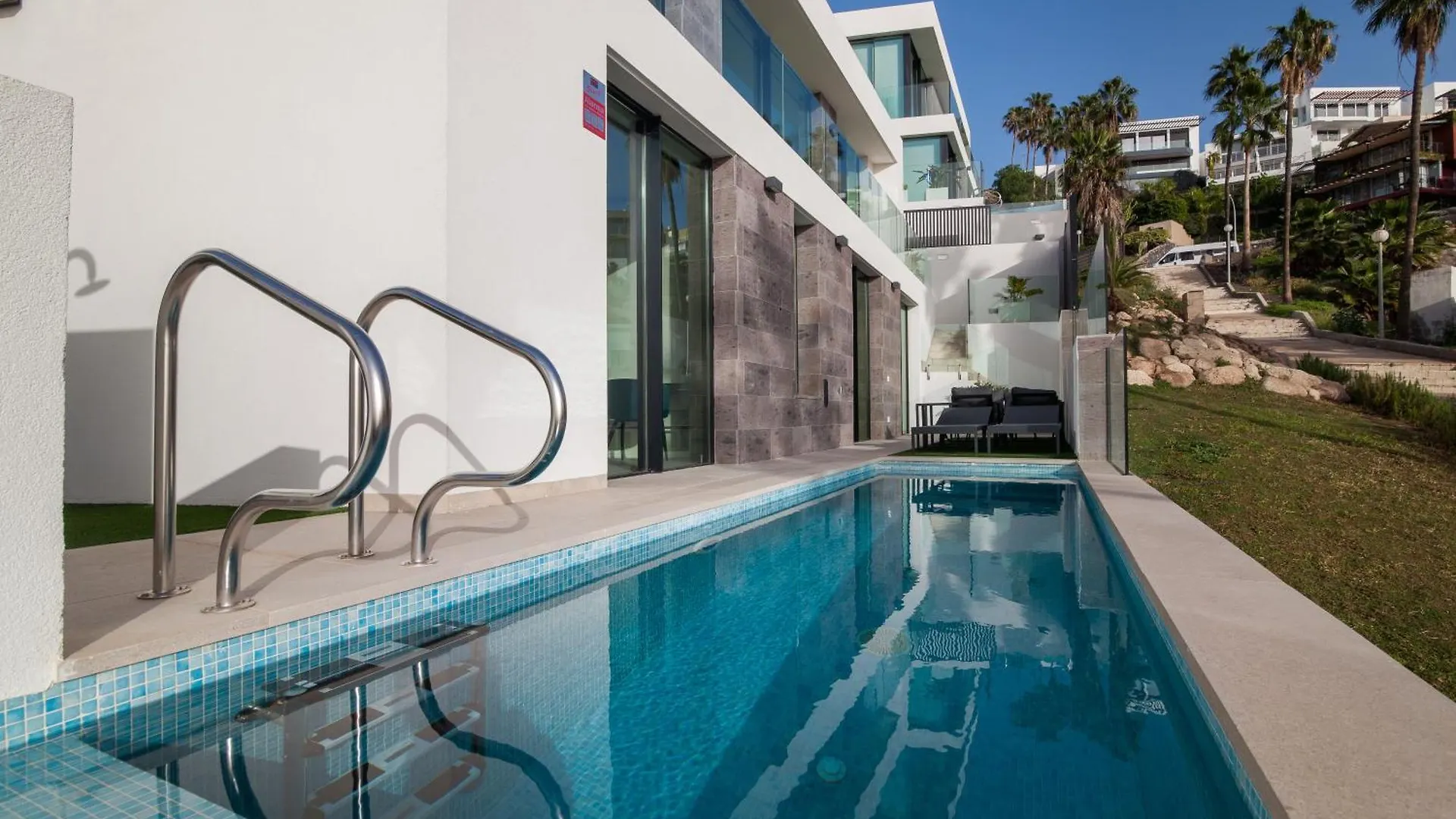 200M² New Villa D With Private, Heated Pool And Amazing Ocean View. 阿德耶