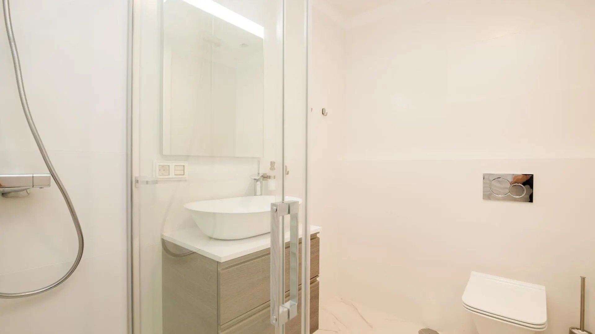 200M² New Villa D With Private, Heated Pool And Amazing Ocean View. 阿德耶